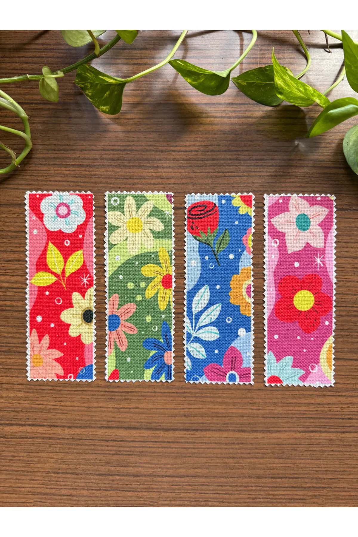 Çiçek Desenli Kanvas Kumaş Kitap Ayracı (4'LÜ) Yıkanabilir