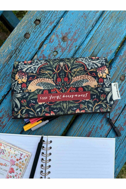 William Morris büyük boy kalemlik yıkanabilir 22x12 ölçülerinde körüklü makyaj çantası ve kalem kutu