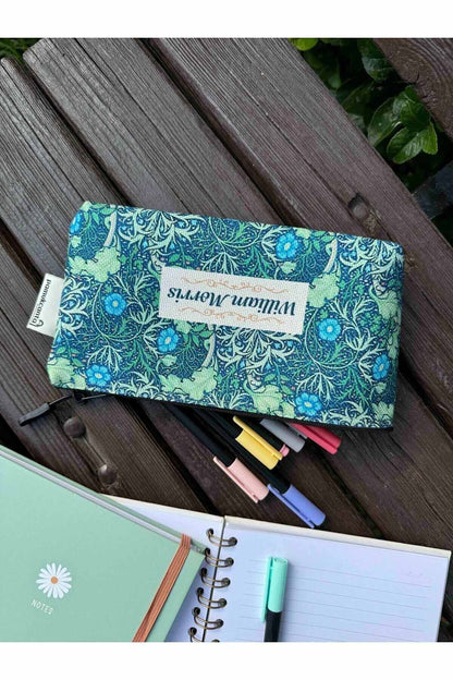 William Morris büyük boy kalemlik yıkanabilir 22x12 ölçülerinde körüklü makyaj çantası ve kalem kutu