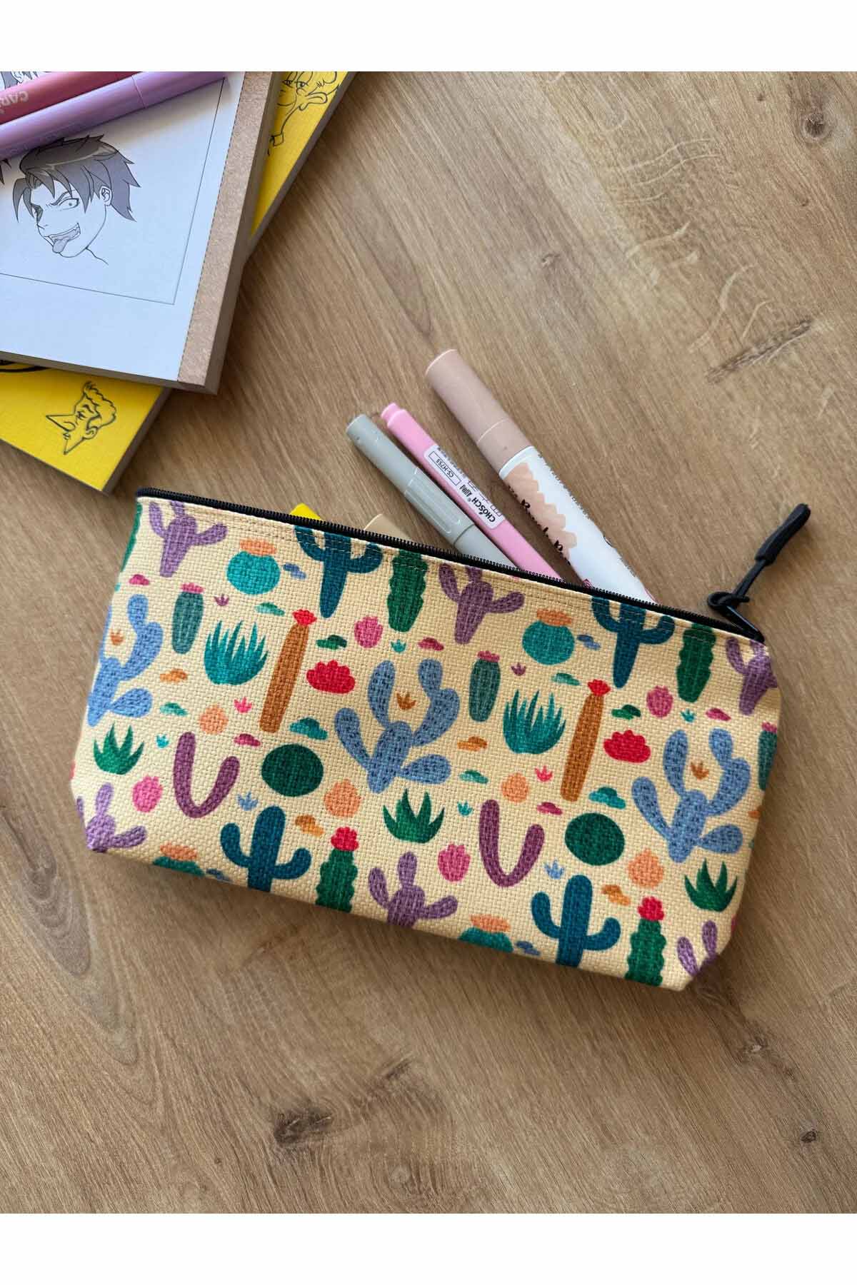 Kaktüs Desenli Kalemlik Yıkanabilir 22x12 Ölçülerinde Körüklü Makyaj Çantası