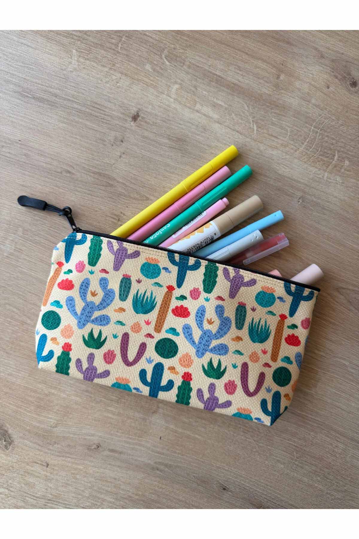 Kaktüs Desenli Kalemlik Yıkanabilir 22x12 Ölçülerinde Körüklü Makyaj Çantası