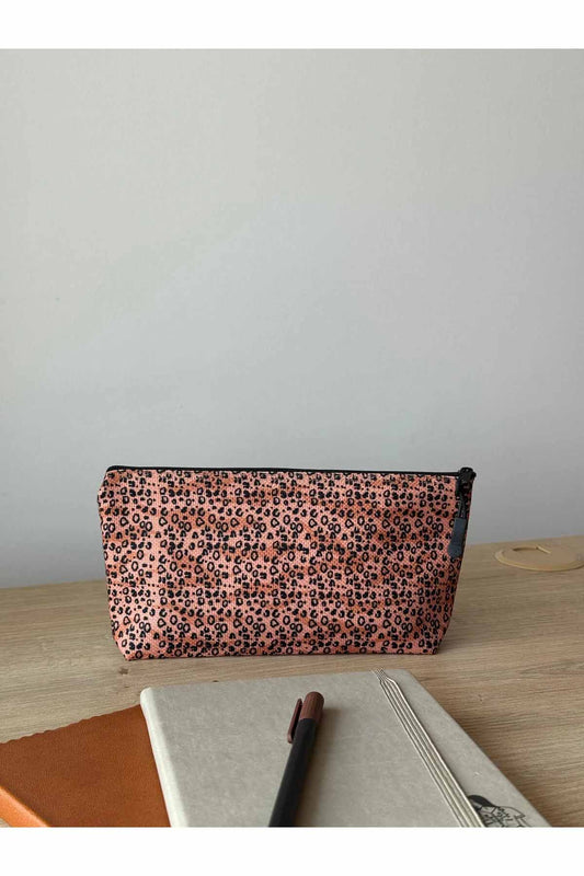 Leopar Desenli Kalemlik Yıkanabilir 22x12 Ölçülerinde Körüklü Makyaj Çantası