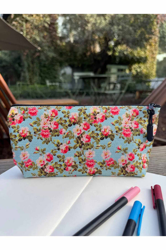 Çiçek Desenli Kalemlik Yıkanabilir 22x12 Ölçülerinde Körüklü Makyaj Çantası