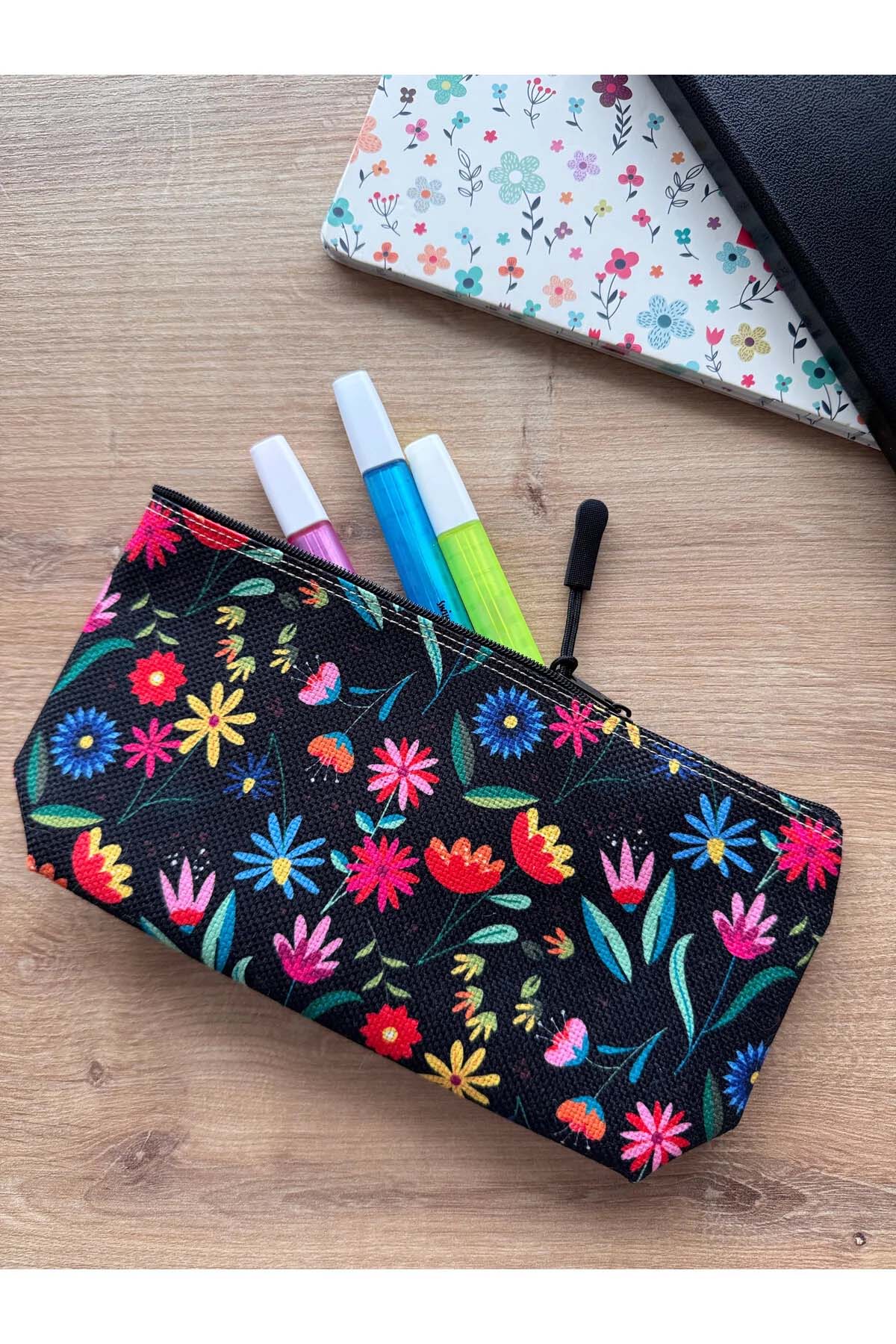 Çiçek Desenli Kalemlik Yıkanabilir 22x12 Ölçülerinde Körüklü Makyaj Çantası