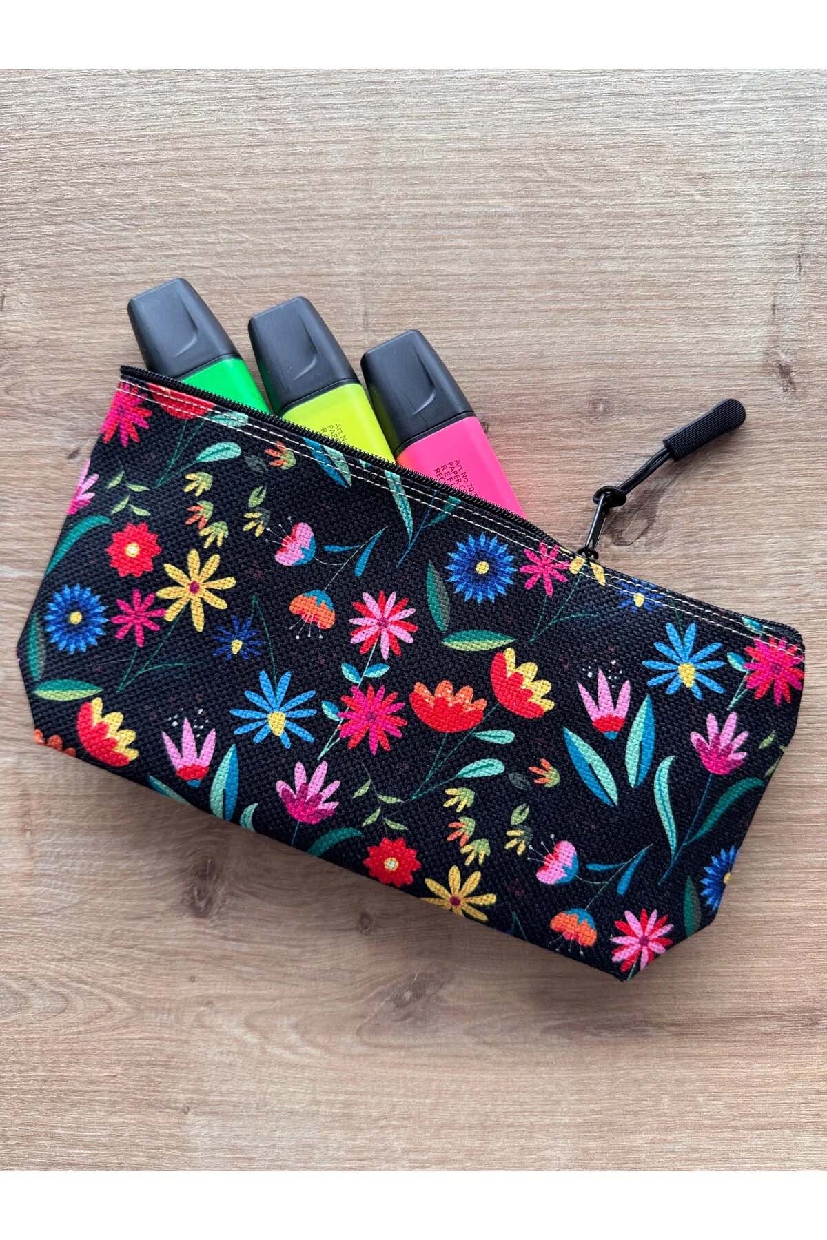 Çiçek Desenli Kalemlik Yıkanabilir 22x12 Ölçülerinde Körüklü Makyaj Çantası
